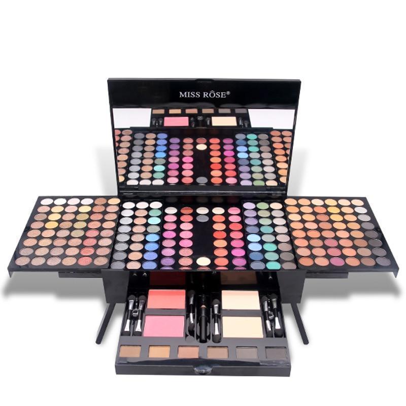 THE ULTIMATE MAKEUP SET