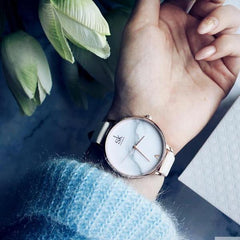 Elegant Woman's Leather Watch