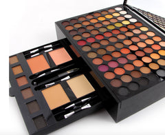 THE ULTIMATE MAKEUP SET